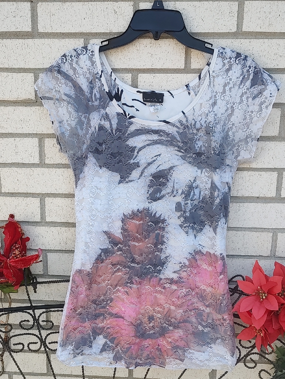 WHITE TOP - Picture 6 of 10